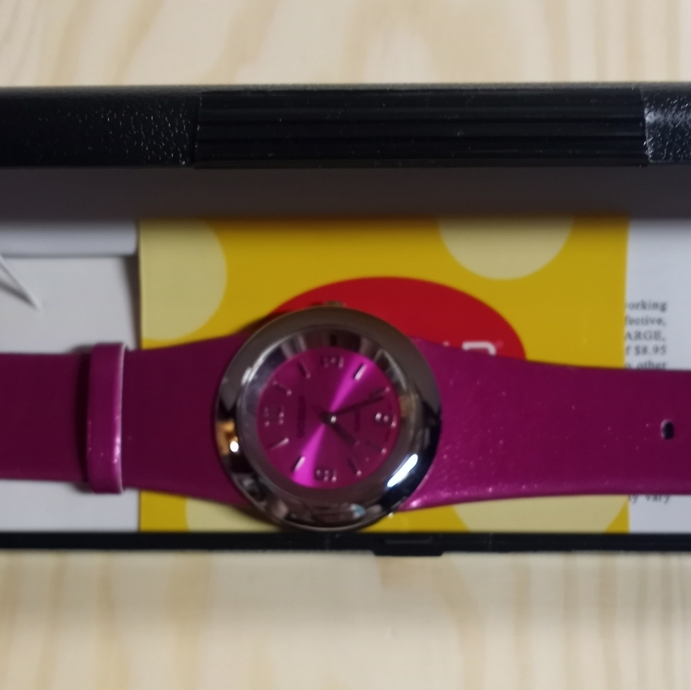 Women's Gossip Watch